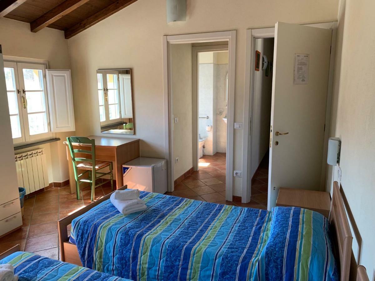 Affittacamere Agli Archi Capannori Bagian luar foto